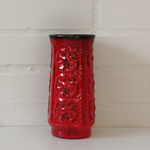 Rød keramikvase fra Bay, WG