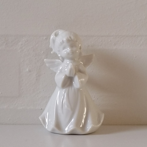 Hvid porcelæns-engel
