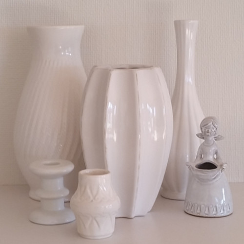 Hvid keramik-opstilling