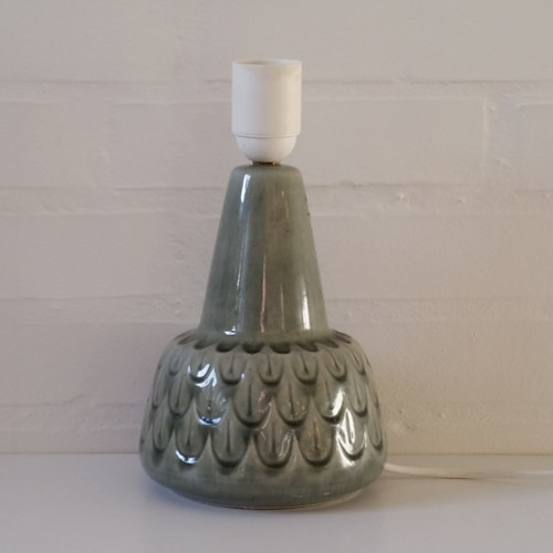 Lampefod i keramik med smuk, grågrøn glasur
