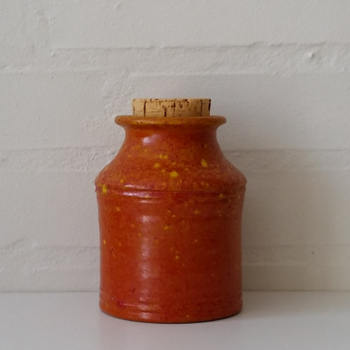 Keramikkrukke med orange glasur, 45,00 kr.