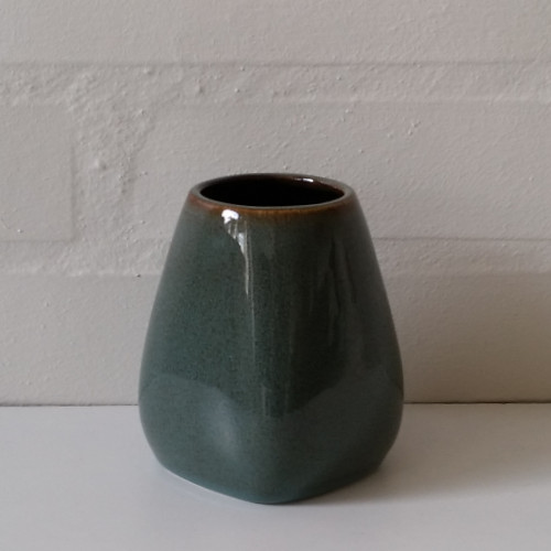 Grøn vase i keramik