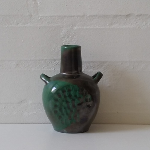 Grøn og sort vase i keramik