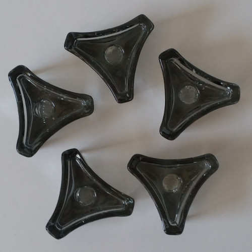Holmegaard, trekantede stager i røgfarvet glas