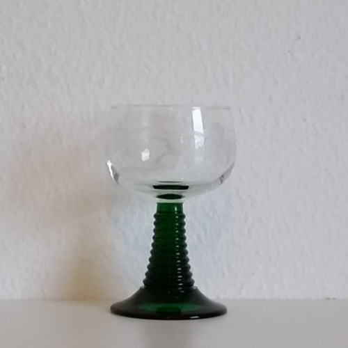 Römerglas til hvidvin eller portvin, 25,00 kr.